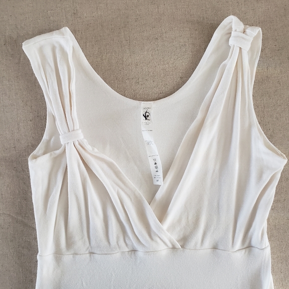OQOQO by Lululemon White Bamboo Dress V Neck Cross Front XS Extra Small - Picture 4 of 5